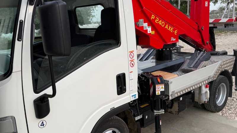 OmecoHub - ISUZU M21T